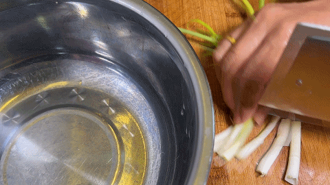 大鸡腿怎么烤又酥又香又好吃，鸡腿剔除骨头蒸一蒸