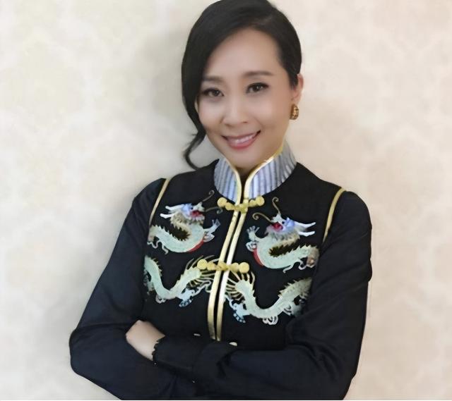 杨紫的前男友现状，杨紫的初恋男友：不蹭热度