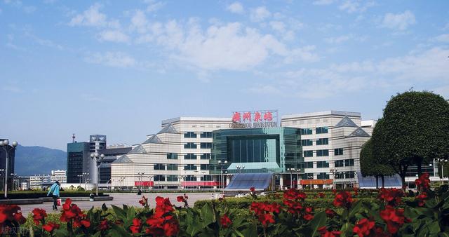 z188次列车，沈阳北站始发的列车（通辽、赤峰、大连方向余票充足）