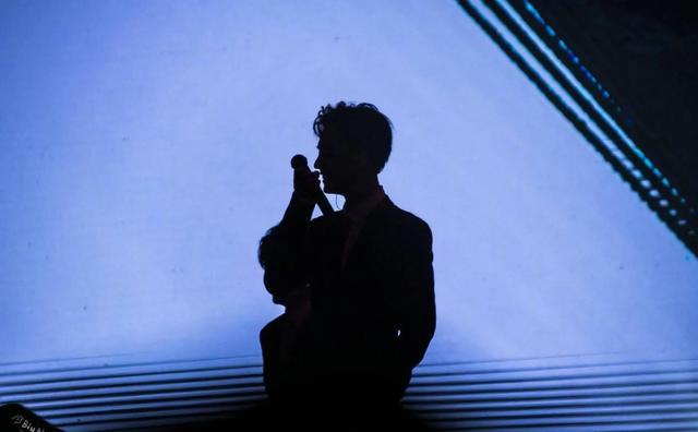 如果想念有声音，如果思念有声音你早已震耳欲聋