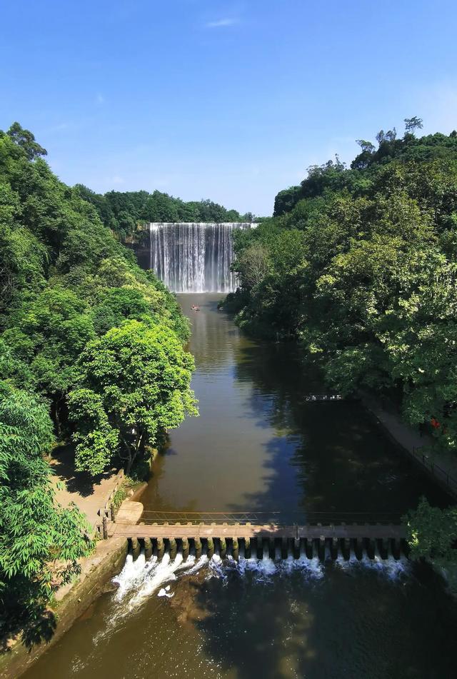 重庆万州第一大瀑布，婚外感情中男人追女人是一种什么样的心态