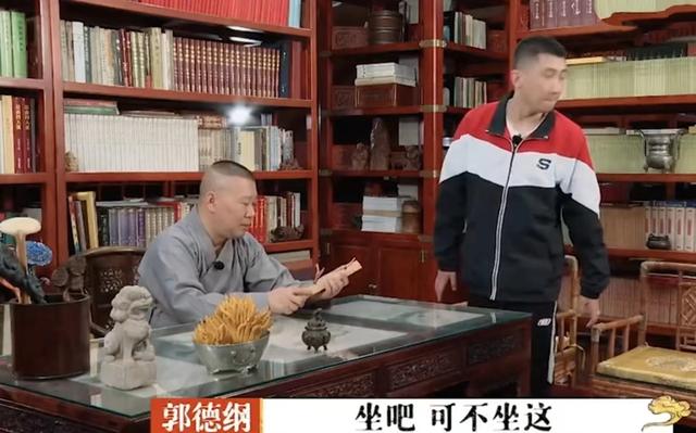 郭德纲四个夫人，郭德纲晒一家四口全家福为爱妻庆生