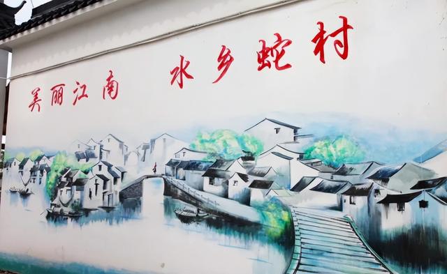 21岁小伙被神秘毒蛇咬伤，广西70岁老伯欲吓唬毒蛇反被追着咬