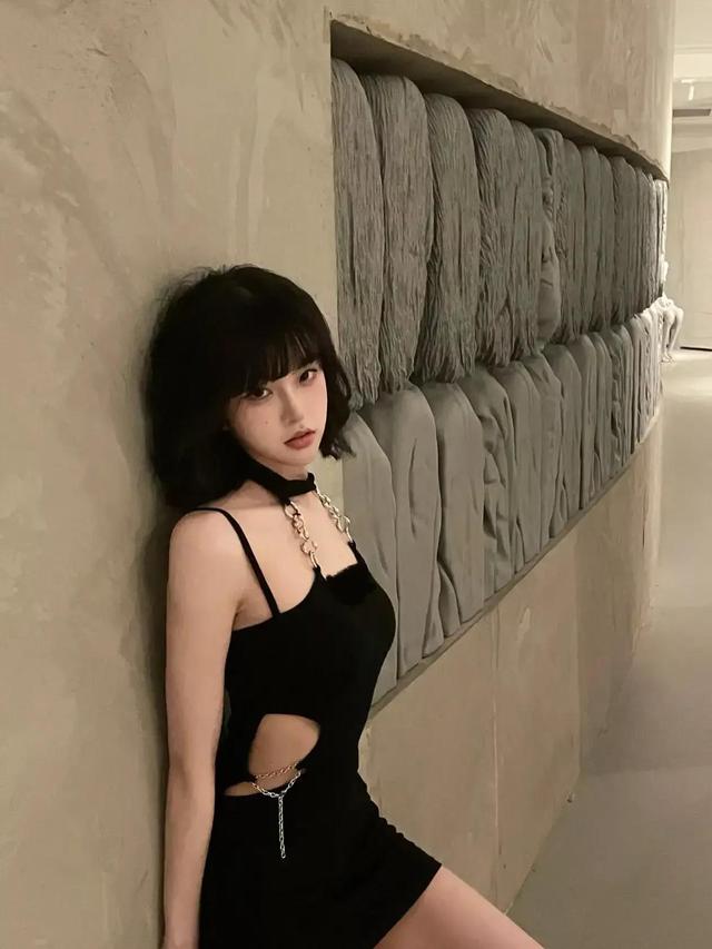 什么是招牌动作，老一辈人骑自行车的“招牌动作”