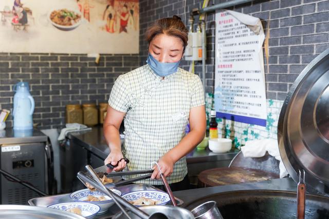 易县旅游景点太行水镇宣传语，文旅小镇河北乡村振兴的特色名片