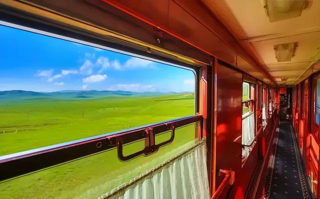 火车沿途风景最佳路线夏天，国内这些赏秋火车路线