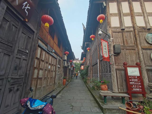 重庆主城周边古镇旅游推荐，我先给你推荐最值得游览的这二十三座