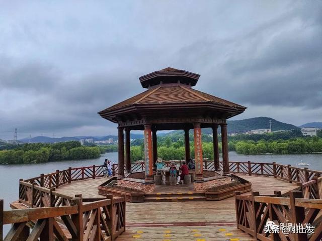 大连西郊森林公园爬山路线，徒步大连西郊国家森林公园