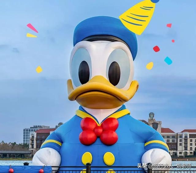 唐老鸭庆生记电视剧，还有奇奇蒂蒂一同庆祝