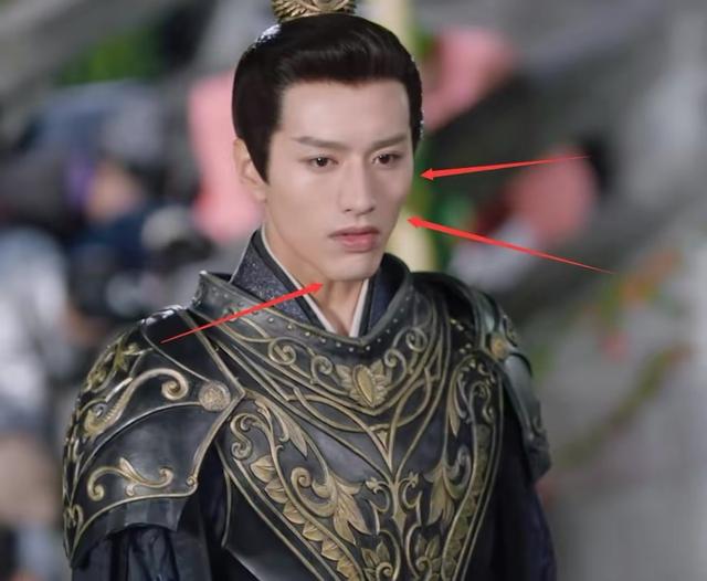 鞋拔子脸和瓜子脸区别，凹凸不平崎岖脸大PK