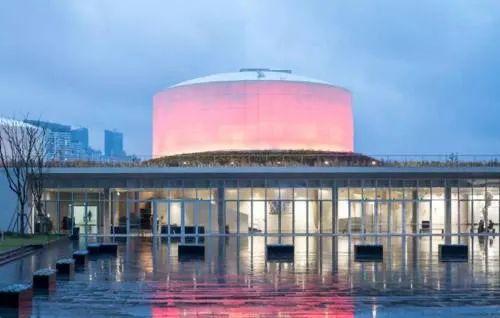 艺术品交易市场的发展前景，艺术品收藏的过去、现在和未来