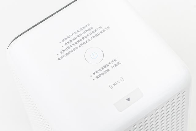 小米投影仪mini，装进背包里的移动影院