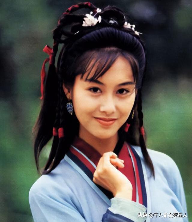 几位女明星的素颜你被谁惊艳到了，现实中路人脸