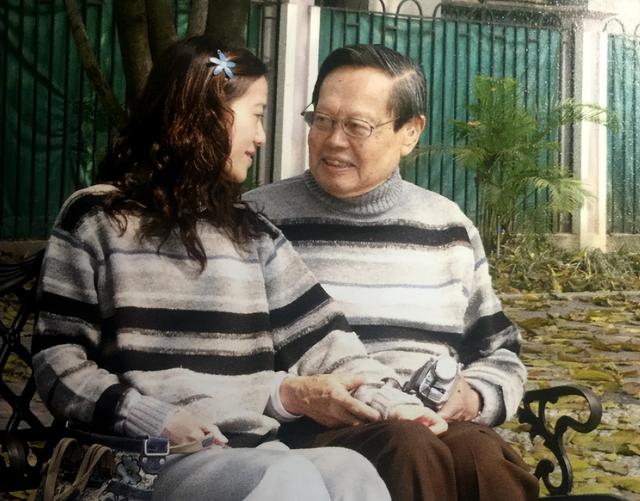 杨振宁和翁帆关系好吗，杨振宁和翁帆携手18年