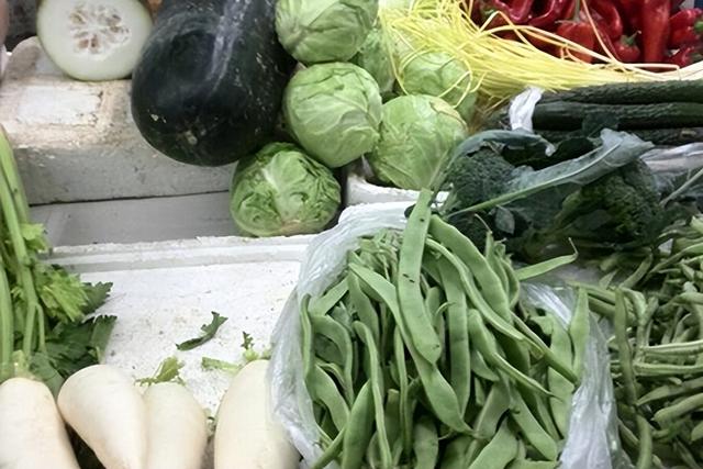 开水焯菜的正确方法，哪些菜吃之前要焯水