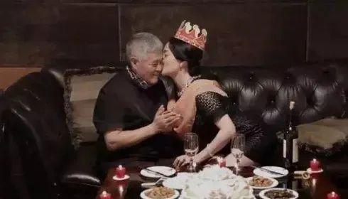 关婷娜与赵本山，赵本山与关婷娜有什么关系