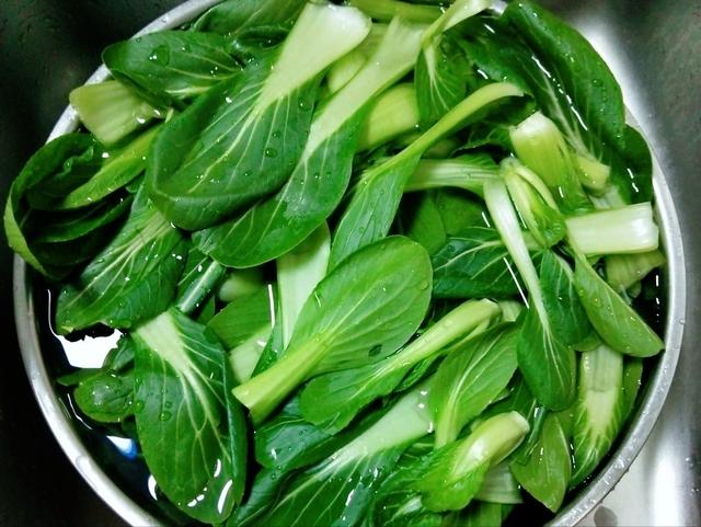 年夜饭菜谱大全20道，年夜饭必备的二十道菜简单好吃（年夜饭会做这20道菜）
