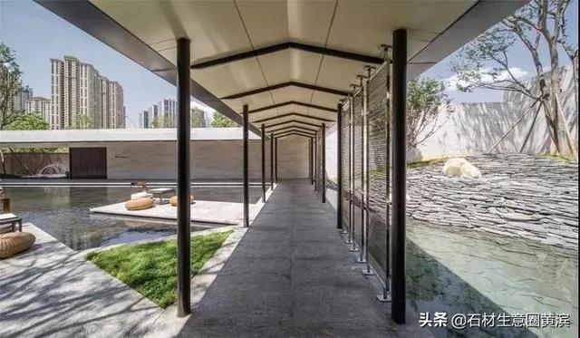 砂岩是什么岩石，泥岩和砂岩页岩的主要区别（哪些岩石中有宝石？—化石）