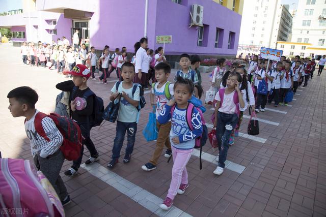 小学可以留级吗，现在小学和初中可以留级（孩子一年级成绩不好）