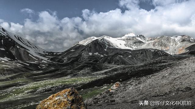 天山峡谷独库公路最美景点，天山山脊上的一条风景大道