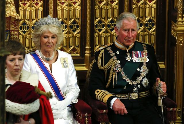 查尔斯继位仪式，英国70年来最大仪仗行动