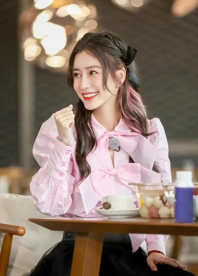 没有刘海的发型，不想要刘海的显脸小发型（四十岁的女人适合什么发型）