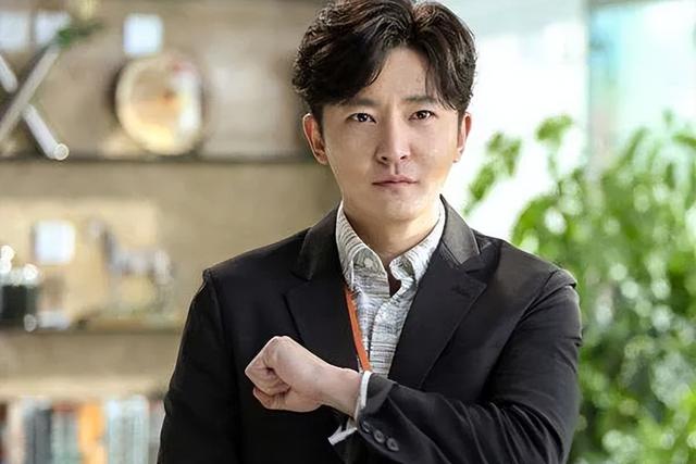 郭京飞和鲍莉儿子，老男孩郭京飞与鲍莉闪婚