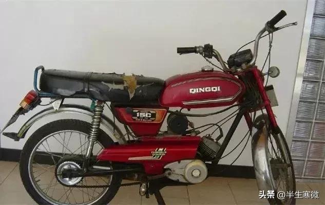 厦门轻骑摩托车，轻骑摩托车种类介绍（轻骑牌15型摩托车送电报的摩托车）