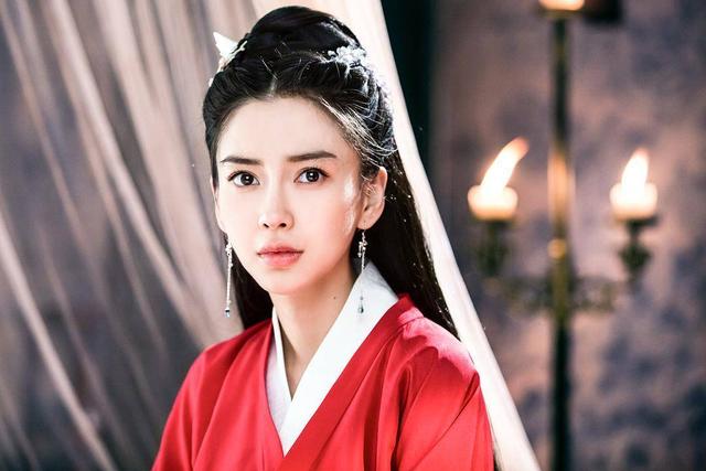 杨幂刘诗诗间隔刘亦菲，让杨幂赵丽颖刘诗诗刘亦菲争了十年