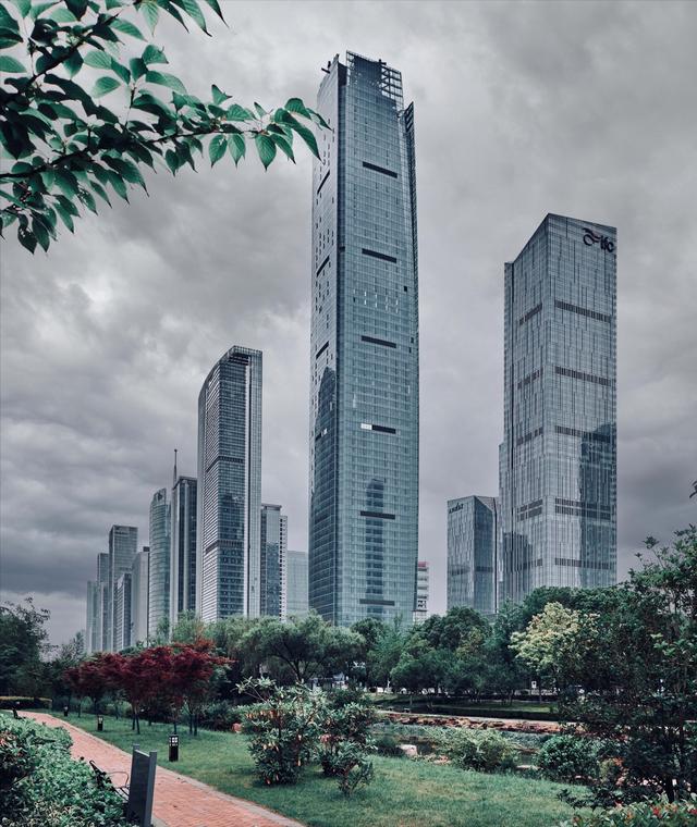 世界25座最经典的摩天大楼，2022年已过半计划年度完工的全球前20高摩天楼