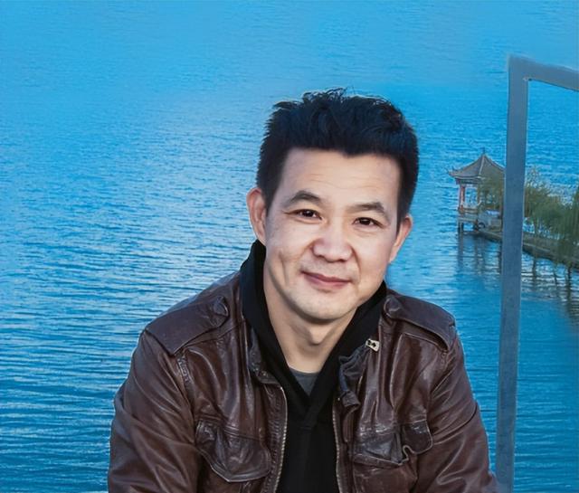 成都爬龙泉山攻略，成都人民徒步后花园的路线可以这样打开