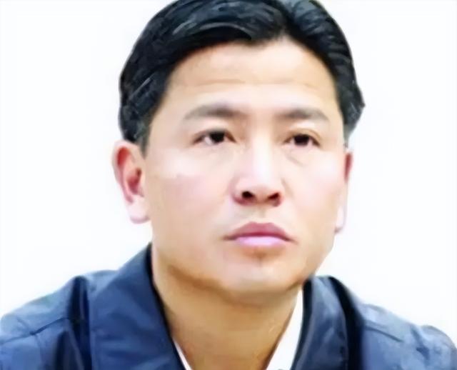 中专毕业给人当司机，张学铭在哪长大的