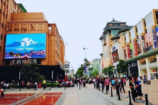 北京最繁华的地方，北京最繁华的购物市场（来北京必打卡的8大人气商圈）