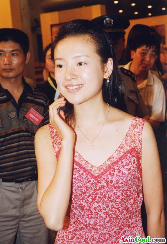 凤凰卫视主持尉迟琳嘉星座，你知道凤凰卫视著名主持人董嘉耀胡一虎尉迟琳嘉妻子是谁吗