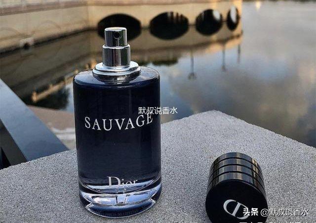 好闻的香水一般前调是什么味道的，撞香率1%的迷人香水