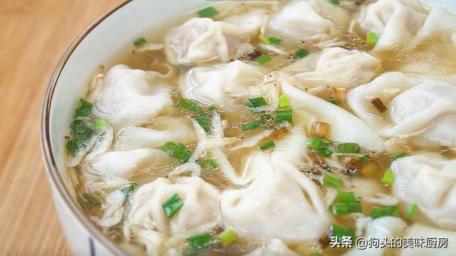 家常馄饨汤怎么调，馄饨汤怎样调制才鲜美（10年店主教你用开水调小馄饨汤）