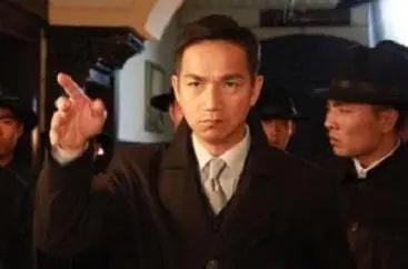 黄征个人资料简介，知名歌手黄征罕见晒娃