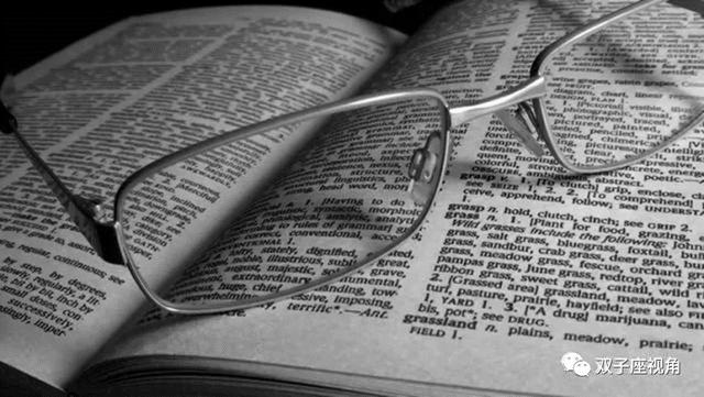 英语一百万的单词的各种词形变化，灵活地应用英语