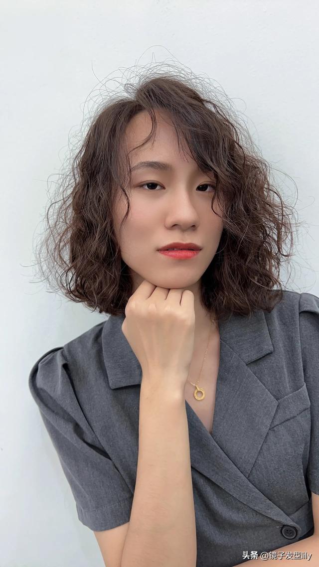 韩式发型中长发卷发，新爆款发型15款全烫卷半扎发