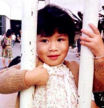 梁朝伟和刘嘉玲，梁朝伟刘嘉玲年轻时合照（酒到浓时香自溢。你为什么嫁我）