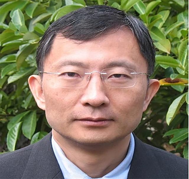 高华健哪一年从美国回归，神童高华健放弃国籍加入美国