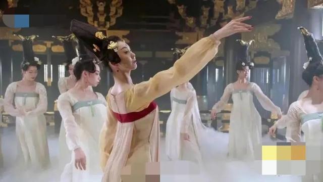 河南卫视比较火的舞蹈，绝美亮相的背后是舞者的万千努力