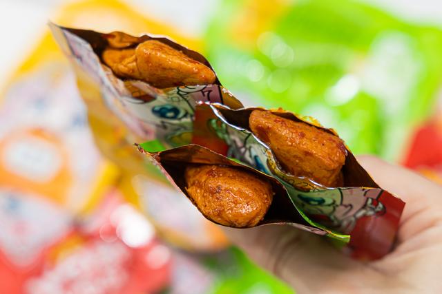 好吃耐吃还便宜的辣零食，网上超火的低热量馋嘴零食