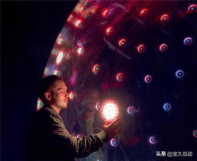 有名的装置艺术家，案例盘点那些可以演奏的互动装置艺术作品