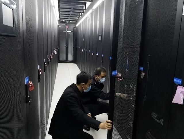 危险的wifi，国家网络安全教育日ppt（千万别用Wi-Fi万能钥匙）