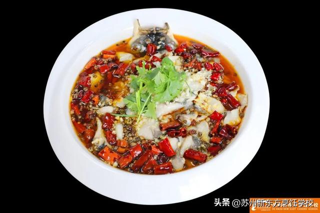 水煮鱼怎么做好吃，水煮鱼家常做法好吃（这才是水煮鱼片的正确做法）