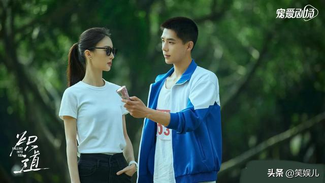 freesexvideo性老少配，李兰迪双麻花辫