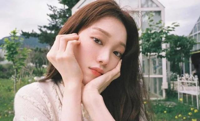 李圣经身高体重，李圣经近期恋情