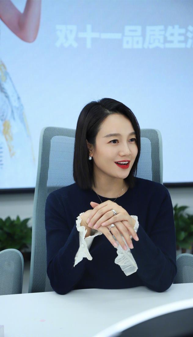 朱丹晒幸福引老公不满，朱丹终于秀恩爱