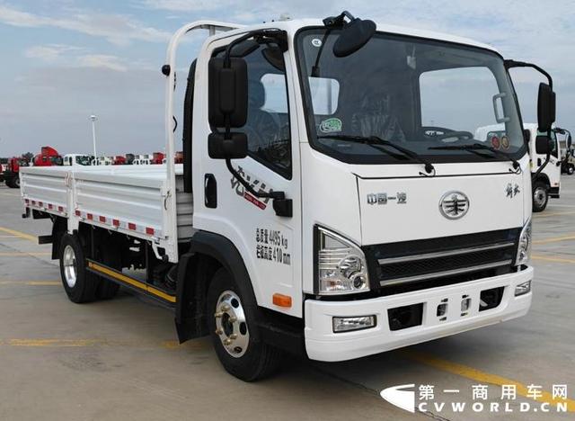 柴油轻卡汽车大全，解放轻卡3.5米最新款（丰田四驱版轻卡房车）